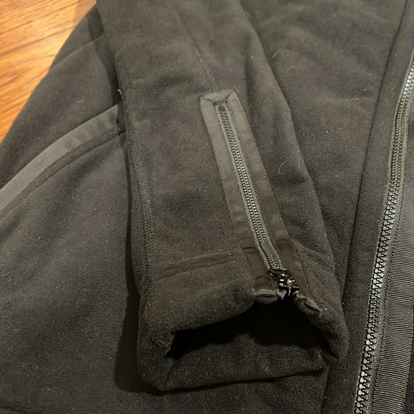 Lululemon size 8 black winter jacket - Picture 2 of 13